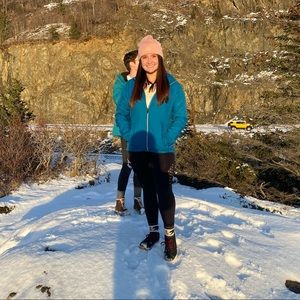 Meet your Posher, Caroline